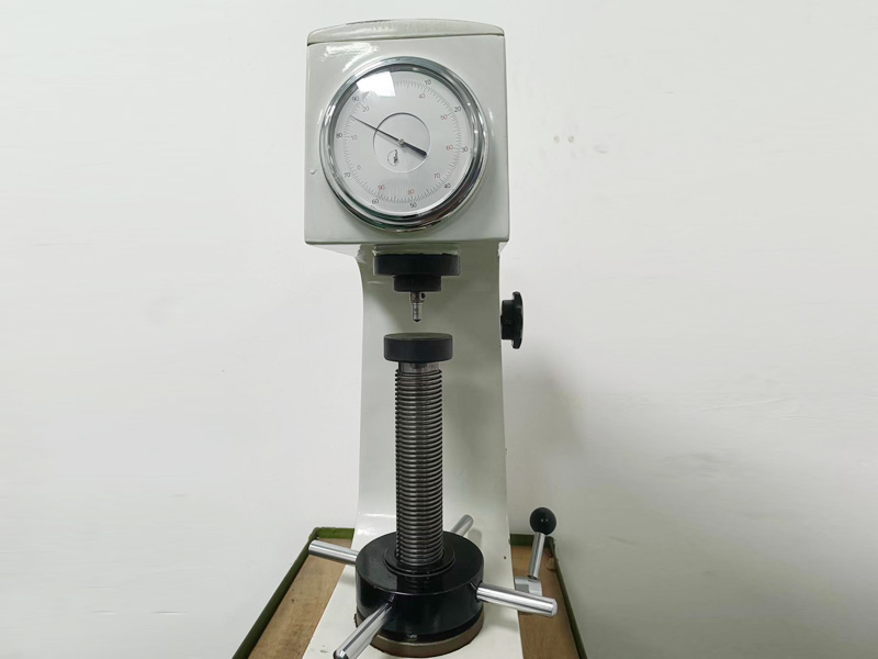Rockwell hardness tester